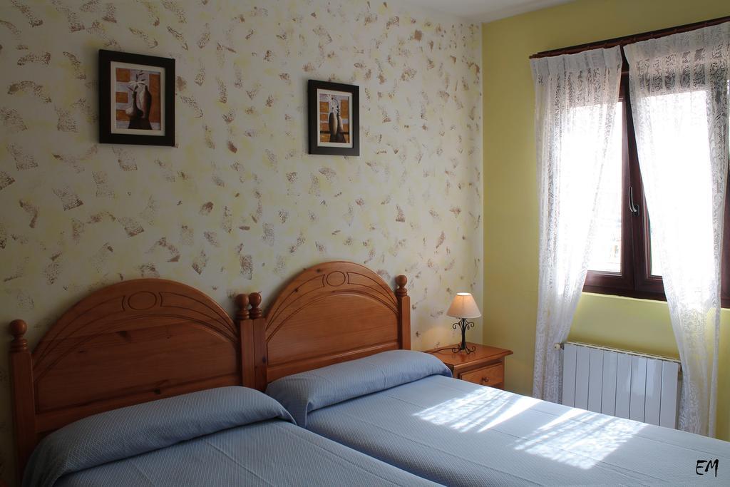 Pension Vega De Pas Comillas Ngoại thất bức ảnh