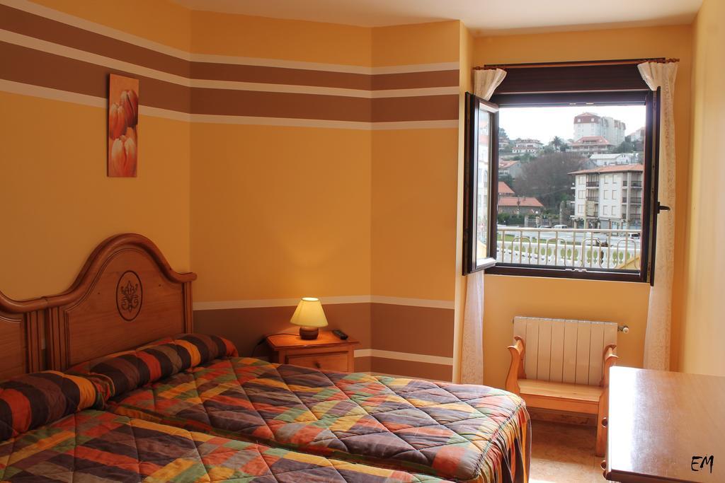 Pension Vega De Pas Comillas Ngoại thất bức ảnh